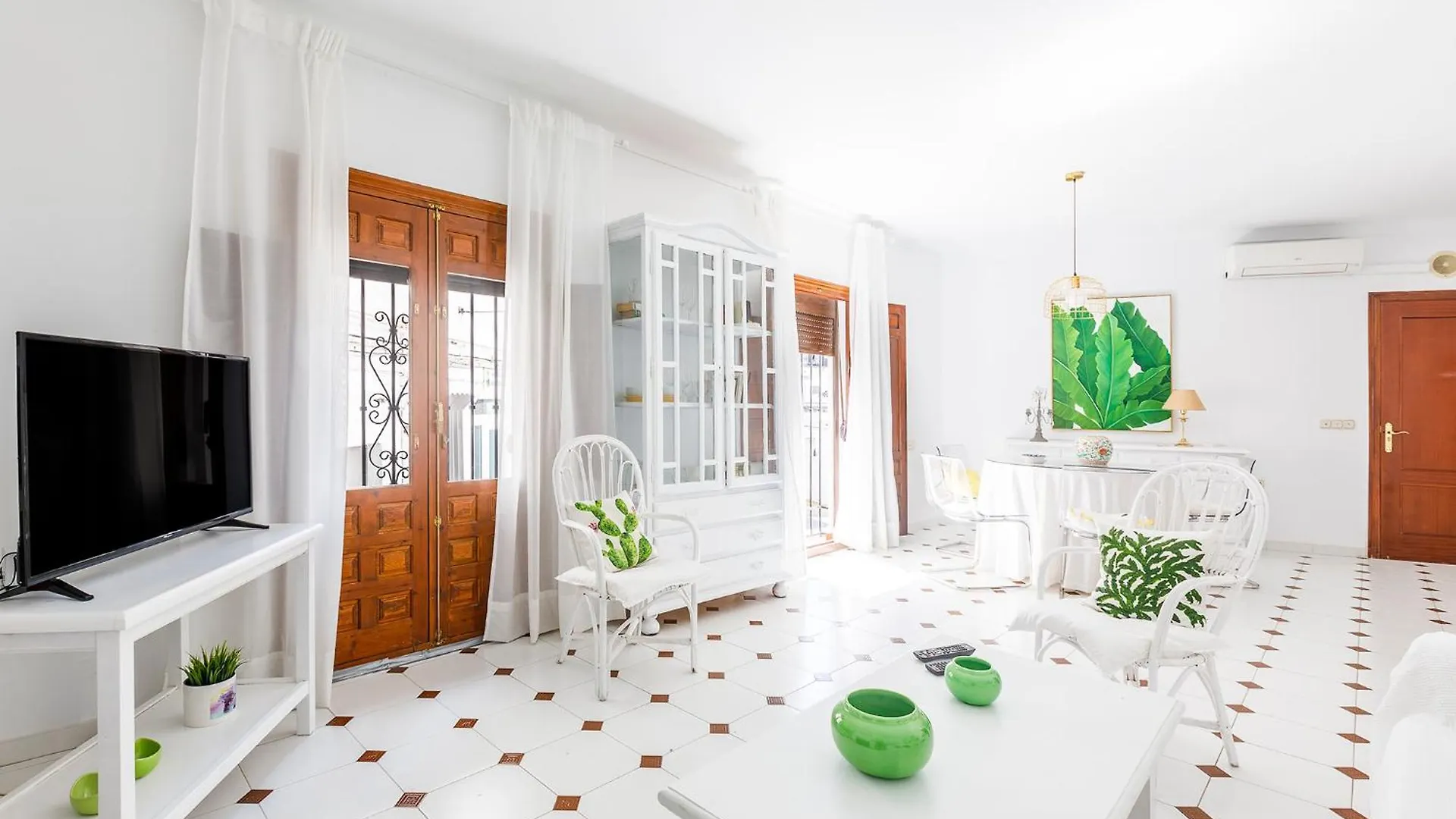 Casa Elodi, 3 Beautiful Apartments In Sayalonga Espanha