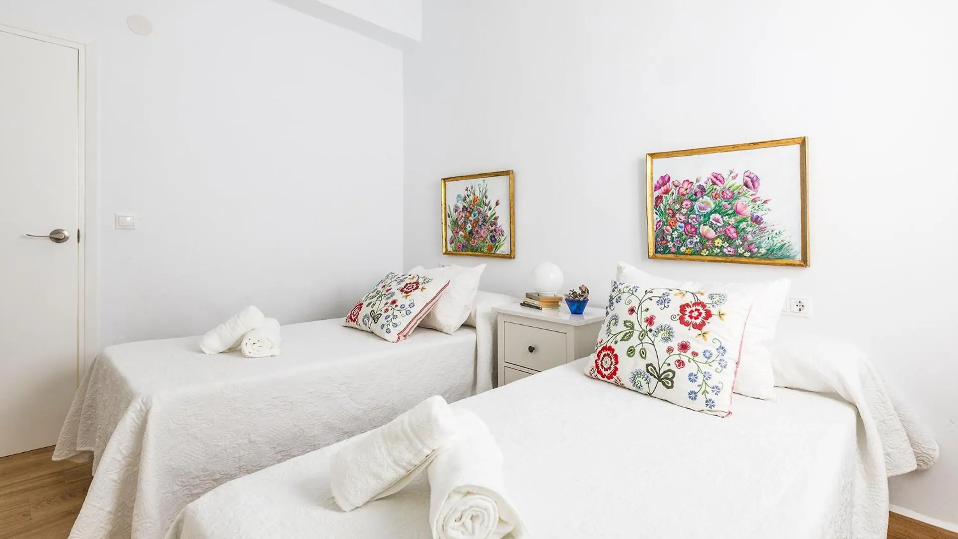 Casa Elodi, 3 Beautiful Apartments In Sayalonga Espanha