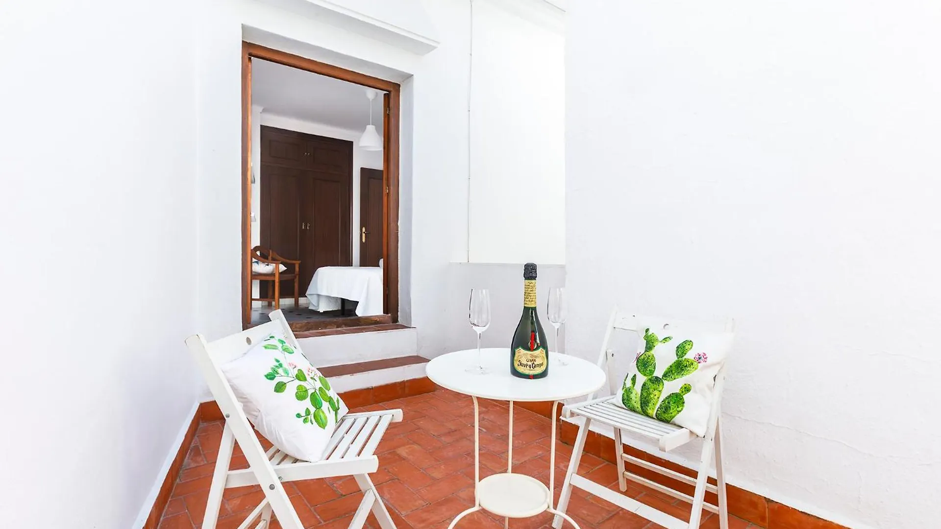 Casa Elodi, 3 Beautiful Apartments In Sayalonga 0*,  Espanha