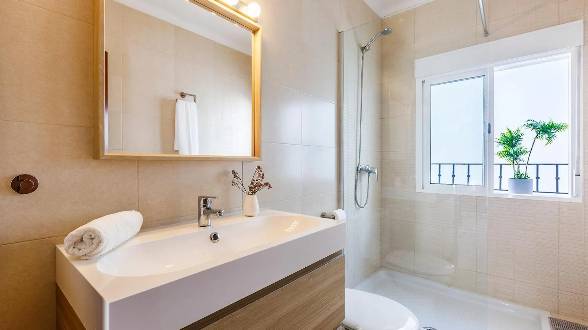 Casa Elodi, 3 Beautiful Apartments In Sayalonga Španělsko